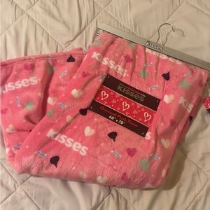 Kisses Pink Oversized Plush Throw